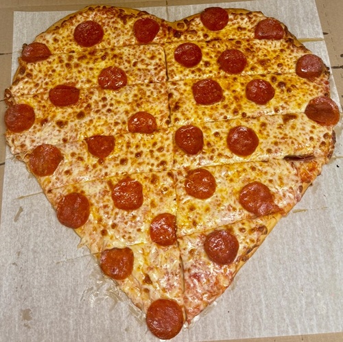 HEART SHAPED PIZZA image